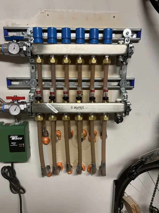 Plumber performing Leak Detection at a residential property in Country Squire Lakes